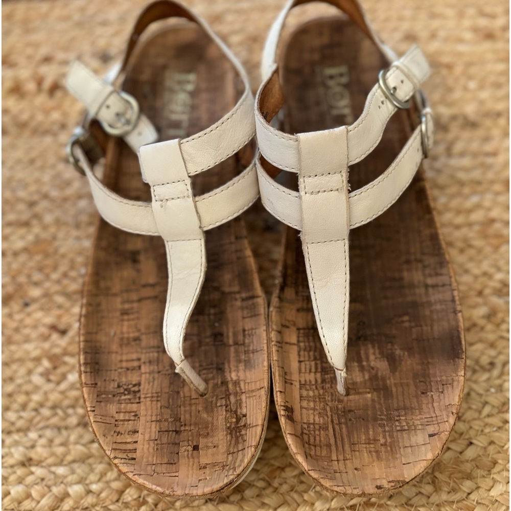 Born Crown Cream Leather cork Double T‎ strap Thong Sandals Womens Size 9